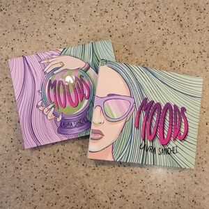 Moods Eyeshadow Makeup Palette with Free Mini